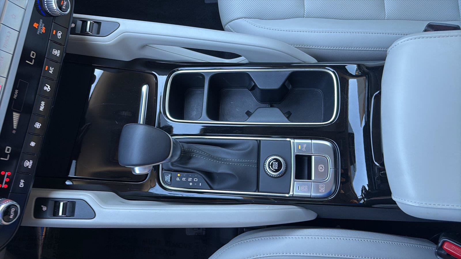 Used 2023 Kia Telluride S w/ S Sunroof Package FWD image 19