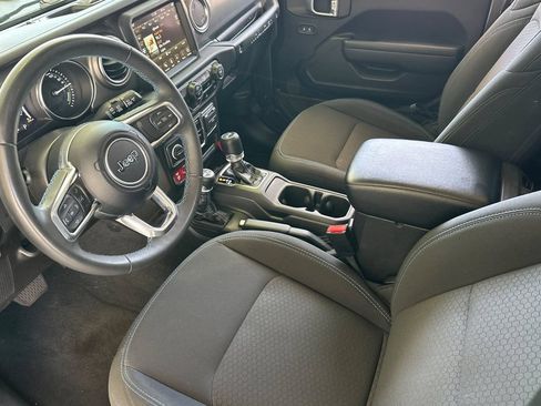 Used 2023 Jeep Wrangler Unlimited Rubicon 4xe AWD/4WD image 10