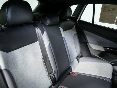 Used 2024 Volkswagen ID.4 2WD image 21