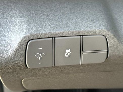 Used 2024 Hyundai Elantra SEL image 20