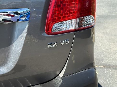 Used 2013 Kia Sorento EX w/ EX V6 Premium Pkg FWD image 11