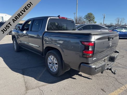 Certified 2022 Nissan Frontier SV w/ Technology Package image 7