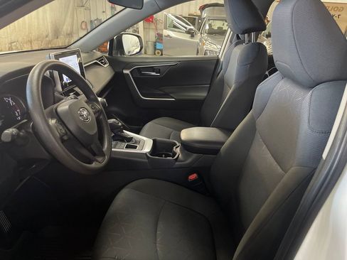 Certified 2025 Toyota RAV4 XLE AWD/4WD image 13