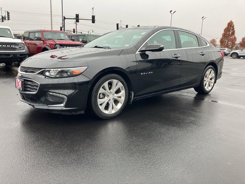 Used 2017 Chevrolet Malibu Premier w/ Driver Confidence Package image 3