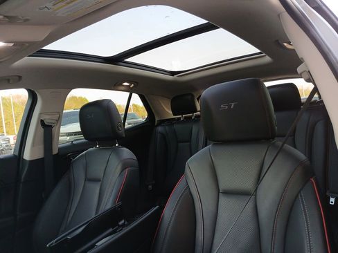 Certified 2023 Buick Envision Essence w/ Sport Touring Package image 19