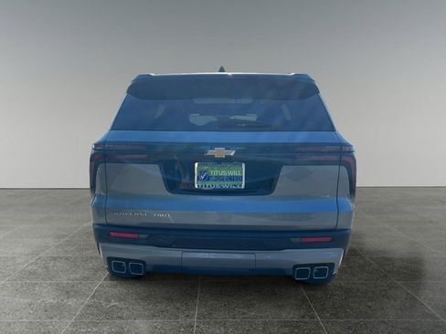 Certified 2025 Chevrolet Traverse LT w/ Sun and Wheel Package image 4