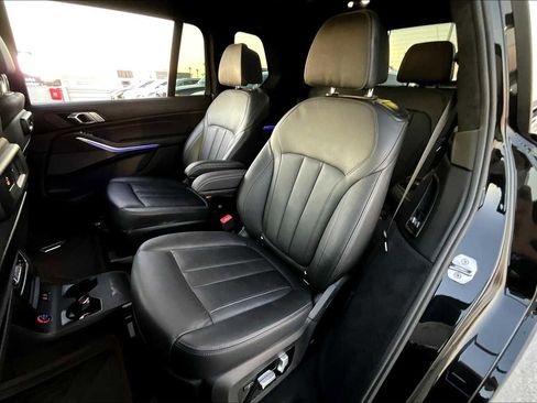 Used 2020 BMW X7 xDrive40i w/ M Sport Package image 20