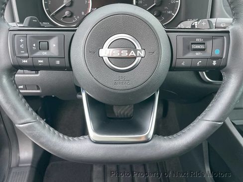 Used 2023 Nissan Rogue SV w/ SV Premium B Package FWD image 18