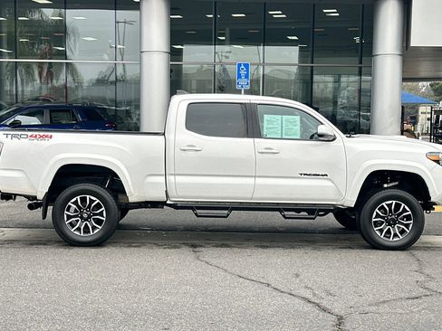 Used 2023 Toyota Tacoma 4x4 Double Cab image 3