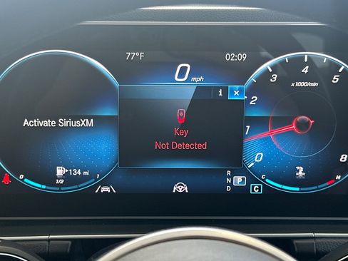 Used 2021 Mercedes-Benz GLE 350 4MATIC image 34