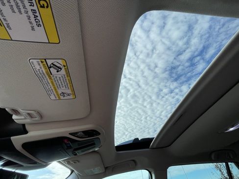 Used 2025 Subaru Outback Touring XT image 24