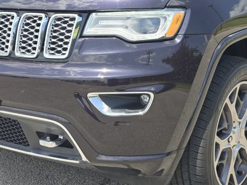 Used 2019 Jeep Grand Cherokee Overland AWD/4WD image 10