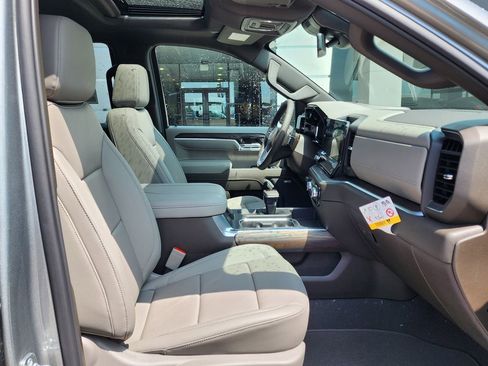 New 2026 GMC Sierra 1500 SLT w/ SLT Premium Plus Package AWD/4WD image 39