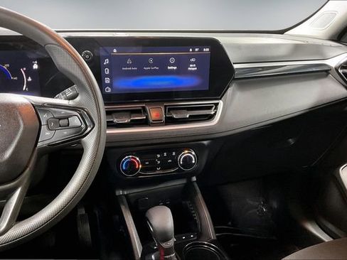 Used 2024 Chevrolet TrailBlazer LS w/ LS Convenience Package image 10