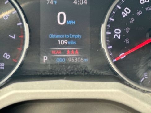 Used 2019 Toyota RAV4 LE AWD/4WD image 13