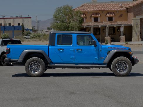 Used 2023 Jeep Gladiator Rubicon w/ LED Lighting Group AWD/4WD image 6