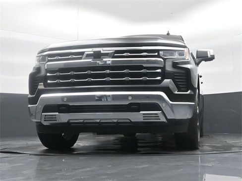 Used 2022 Chevrolet Silverado 1500 LTZ w/ Technology Package image 44