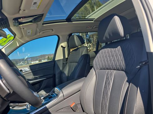 Used 2026 BMW X7 xDrive40i image 12