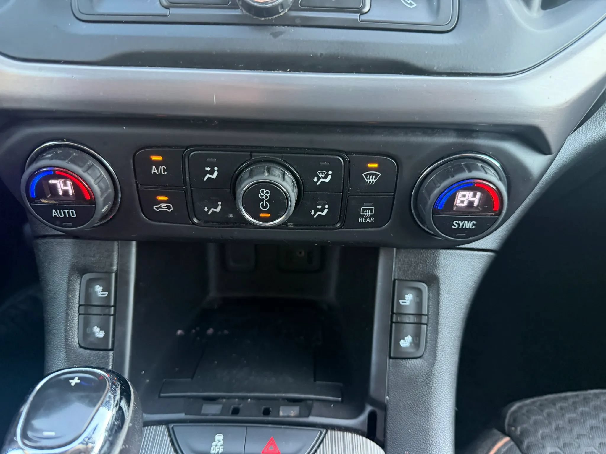 Used 2019 GMC Acadia SLE w/ Driver Alert Package I AWD/4WD image 19