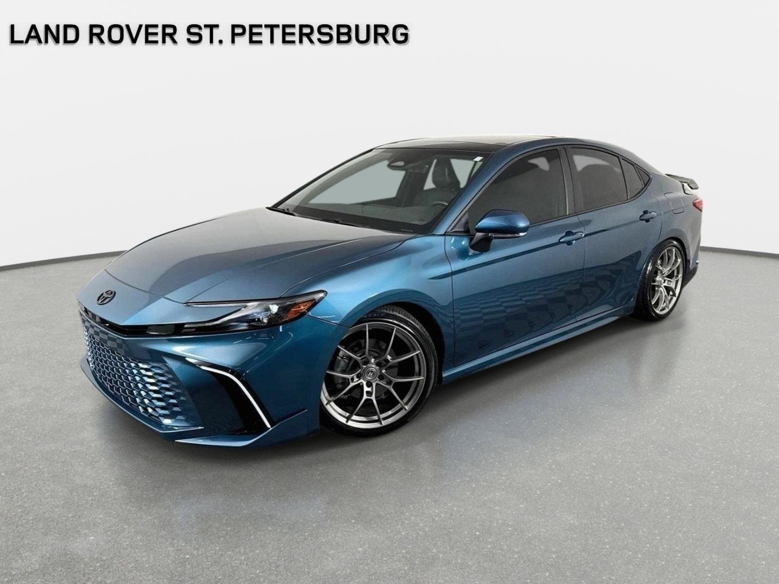 Used 2025 Toyota Camry XSE FWD image 1