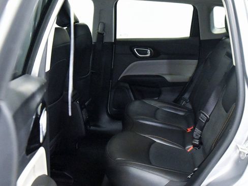 Used 2022 Jeep Compass Limited image 13