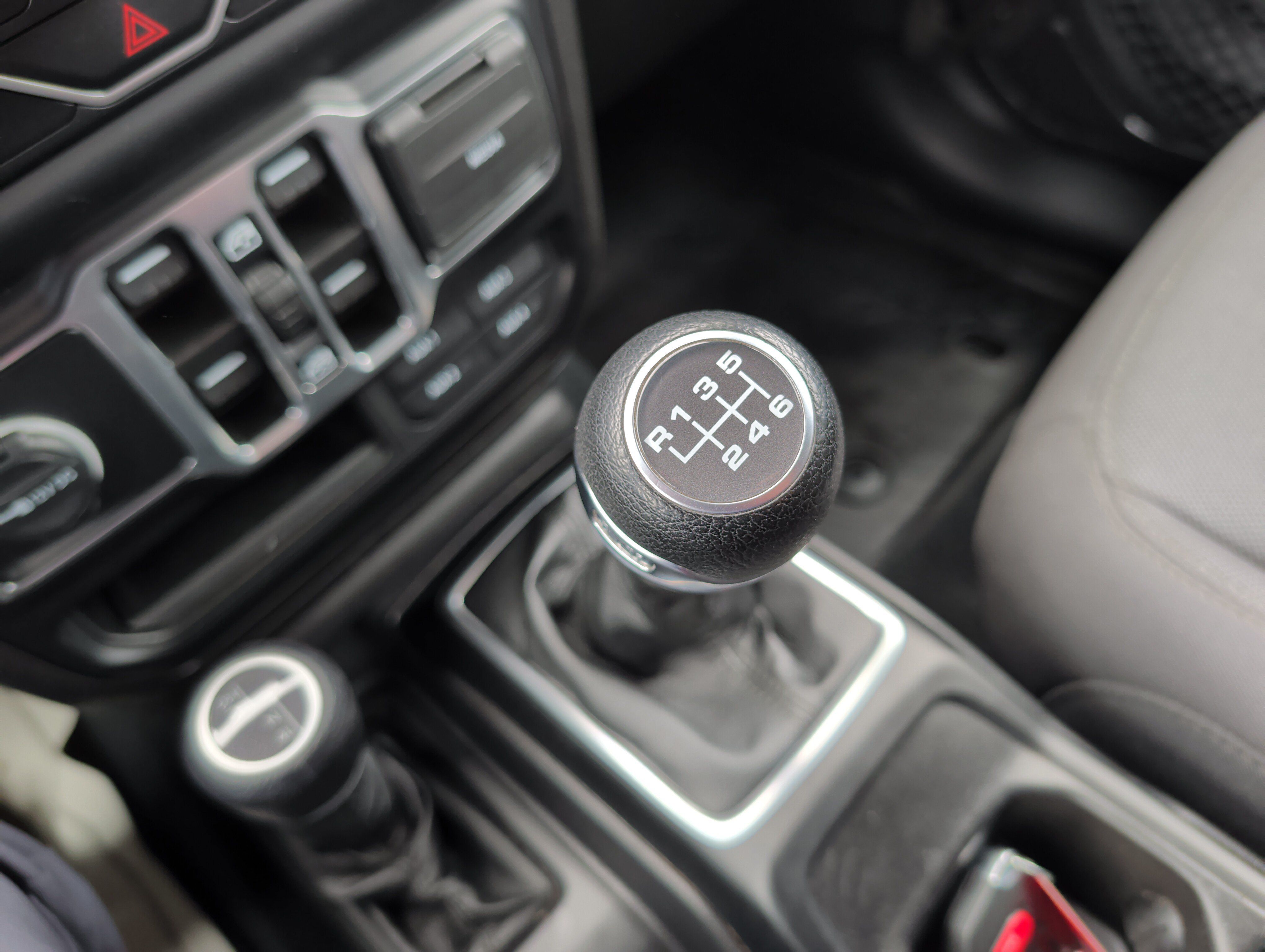Used 2022 Jeep Wrangler Unlimited Sport AWD/4WD image 23
