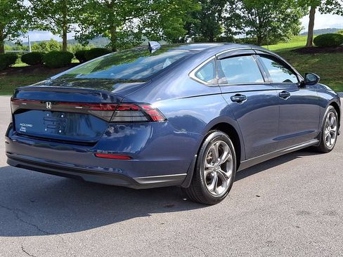 Used 2023 Honda Accord EX image 9