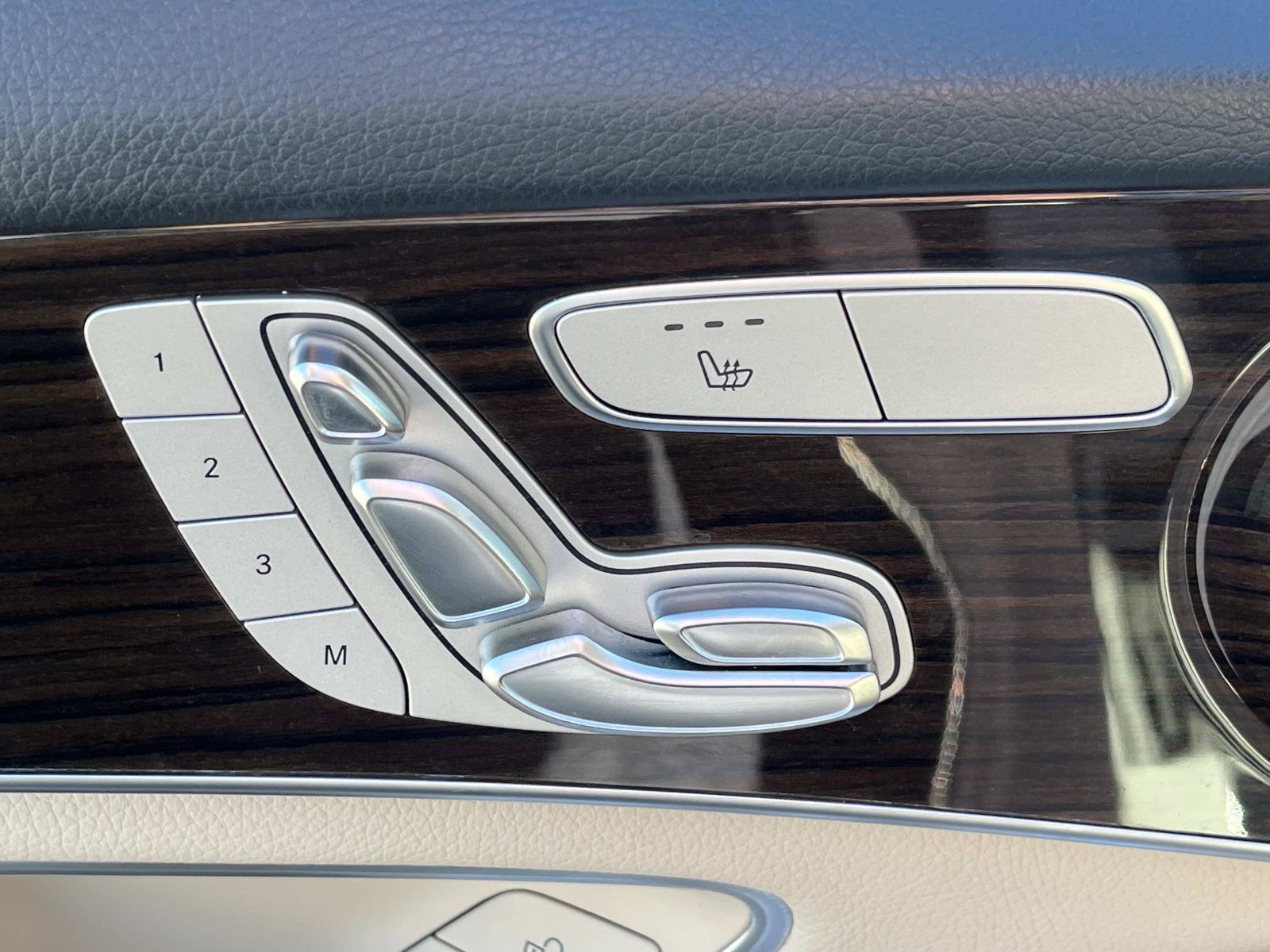 Certified 2022 Mercedes-Benz GLC 300 image 30