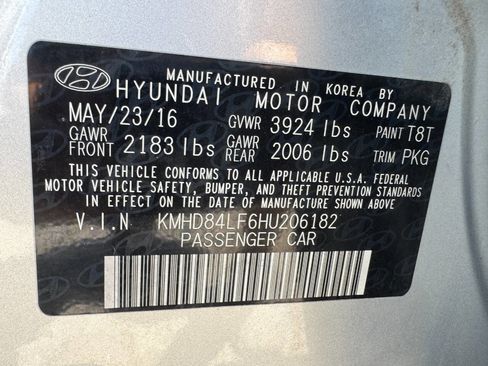Used 2017 Hyundai Elantra SE FWD image 17