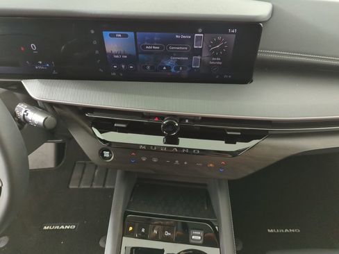 Used 2025 Nissan Murano SV image 14