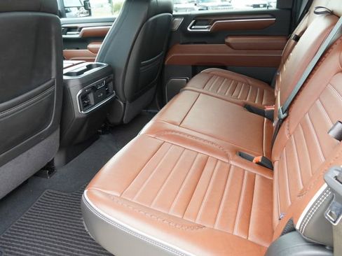 Used 2024 GMC Sierra 2500 Denali Ultimate AWD/4WD image 14