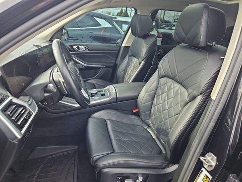 Used 2023 BMW X7 xDrive40i w/ Premium Package AWD/4WD image 21
