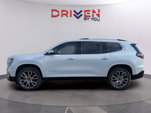 New 2026 GMC Acadia Denali Ultimate w/ LPO, All-Weather Package FWD image 2