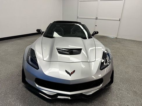 Used 2017 Chevrolet Corvette Z06 w/ Z07 Performance Package RWD image 2