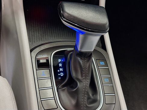 Used 2025 Hyundai Kona SEL image 24