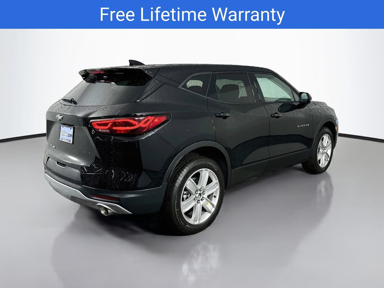 New 2026 Chevrolet Blazer LT w/ LPO, Black Sport Package AWD/4WD image 8