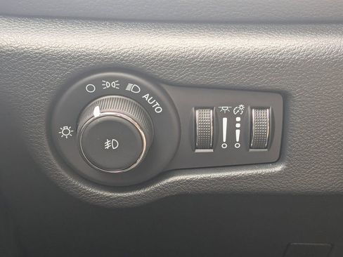 New 2026 Chrysler Pacifica Limited w/ S Appearance Package FWD image 25