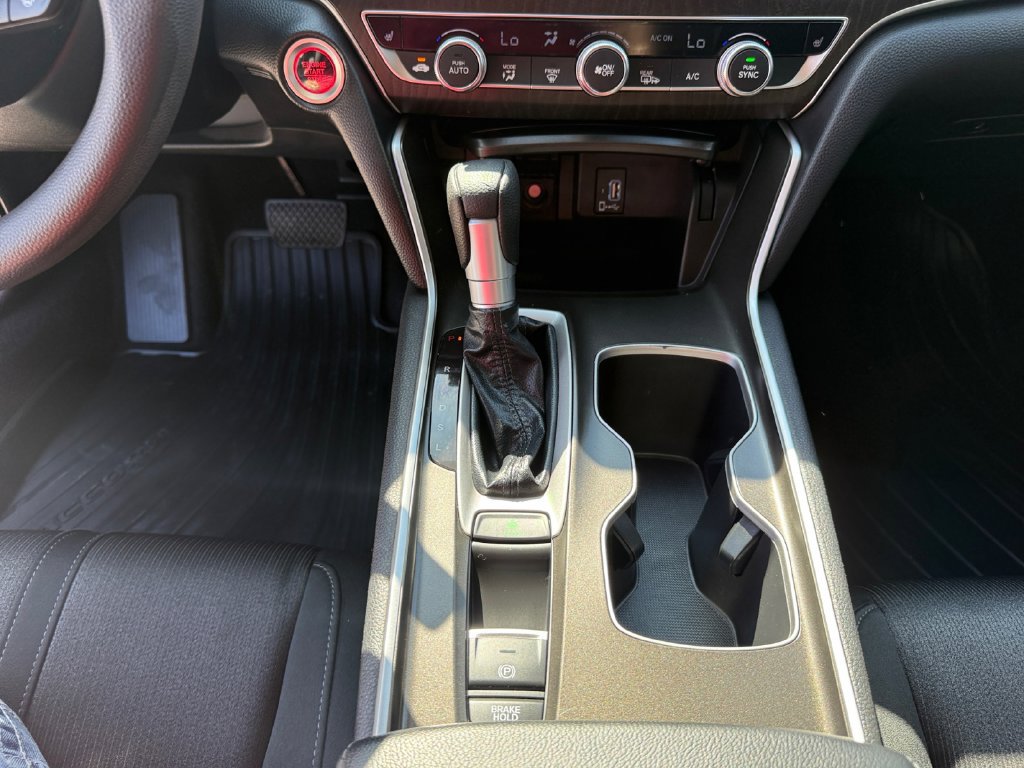 Used 2018 Honda Accord EX image 12