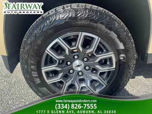 Used 2023 Chevrolet Colorado Z71 AWD/4WD image 30