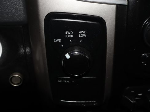Used 2017 RAM 2500 SLT AWD/4WD image 26