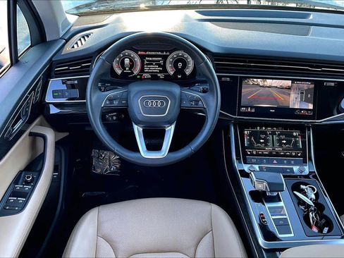 Used 2022 Audi Q7 Premium Plus image 6
