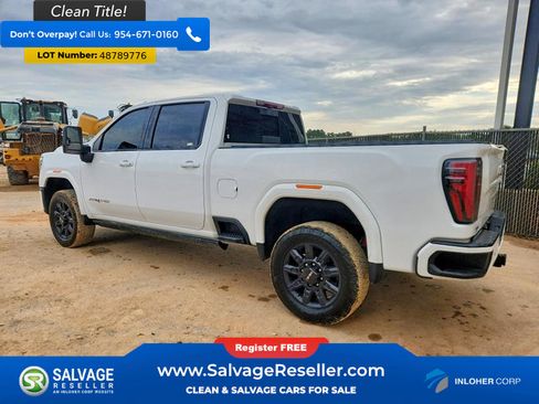 Used 2024 GMC Sierra 2500 AT4 w/ AT4 Premium Plus Package image 3
