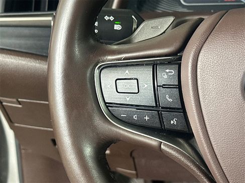 Used 2020 Lexus ES 300h w/ Premium Package image 25