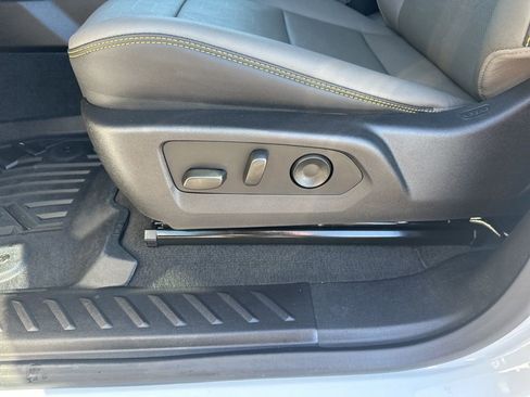 Used 2025 Chevrolet Colorado ZR2 w/ Technology Package image 14