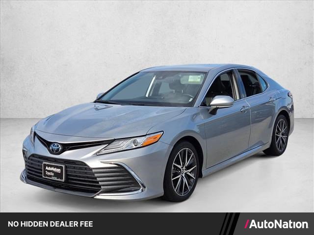 Used 2023 Toyota Camry XLE FWD image 1