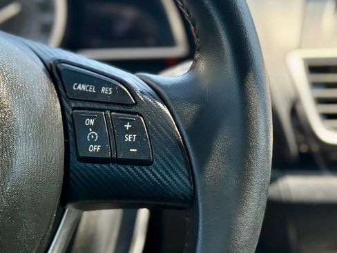 Used 2015 MAZDA MAZDA3 i Touring image 17