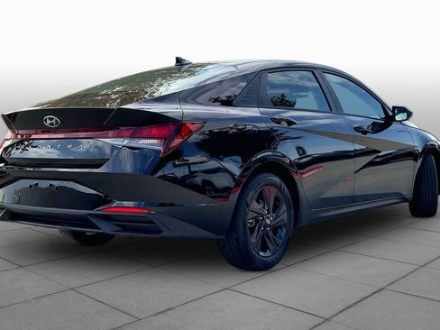 Certified 2023 Hyundai Elantra SEL FWD image 12
