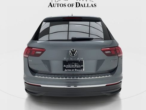 Used 2022 Volkswagen Tiguan SE w/ Panoramic Sunroof Package AWD/4WD image 9