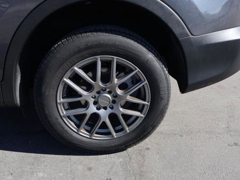 Used 2013 Toyota RAV4 XLE w/ Preferred Accessory Pkg FWD image 15