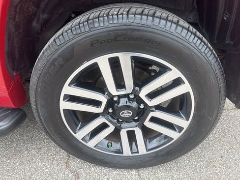 Used 2020 Toyota 4Runner Limited AWD/4WD image 13